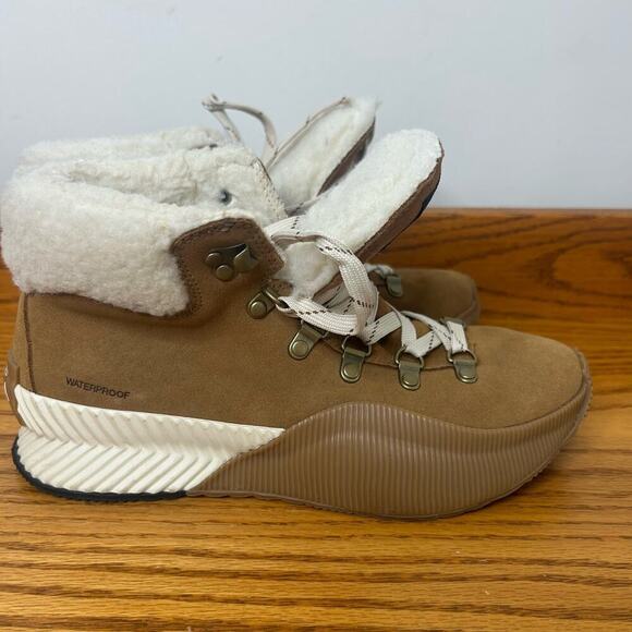 Sorel Out N About Women Size 7.5 NL4434-224 Brown Boot Hiking - Picture 7 of 8
